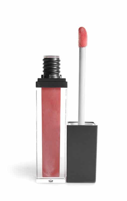 Lipstick 2 shutterstock 1334168216 min
