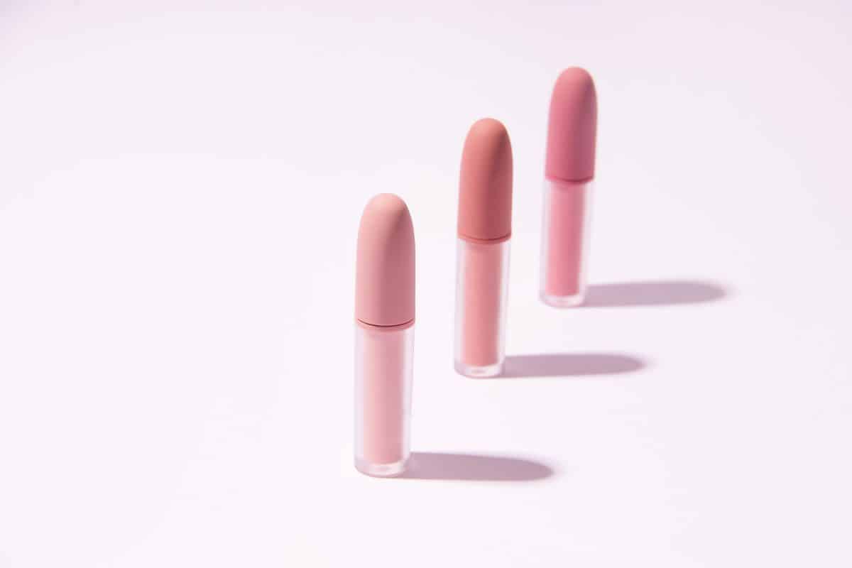 Lipstick 3 shutterstock 1848083368 min
